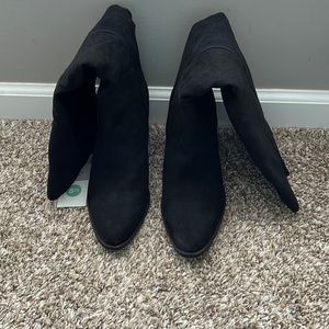 Women’s tall Black boots